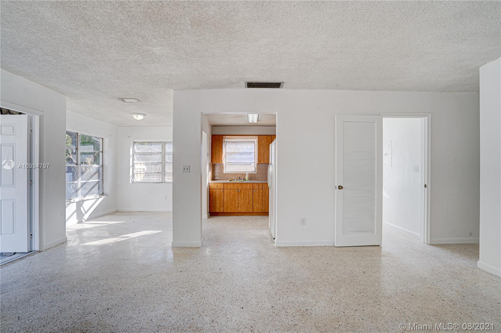 See details / 2375 sq. ft. $ 2021-02-05 0 Photo