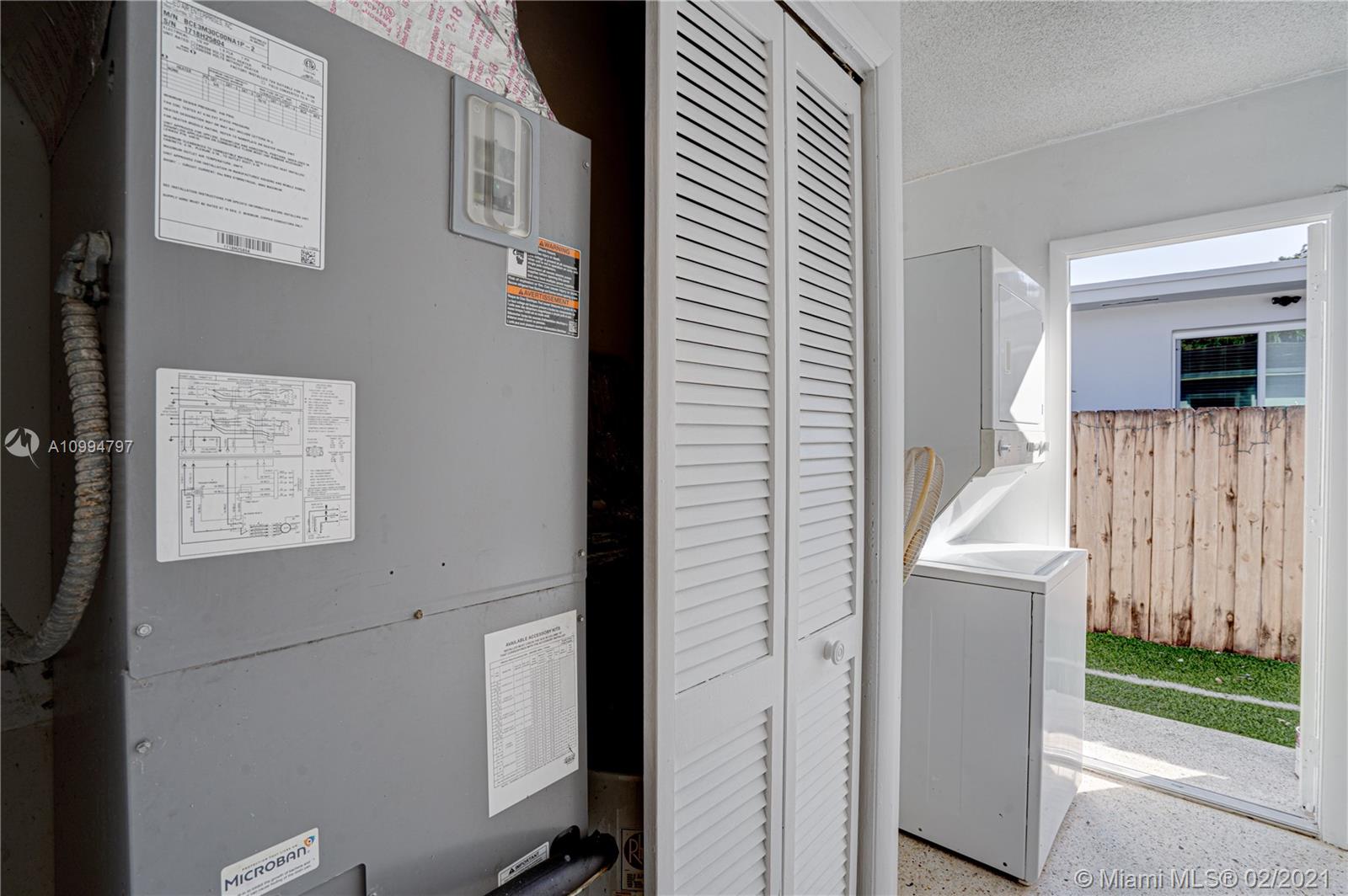 See details / 2375 sq. ft. $ 2021-02-05 0 Photo