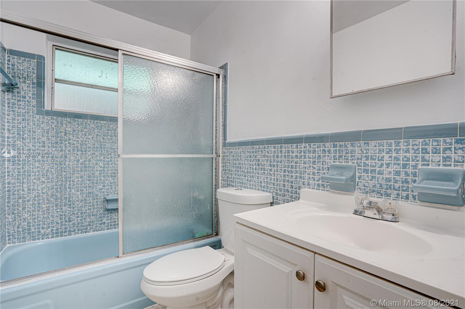 See details / 2375 sq. ft. $ 2021-02-05 0 Photo