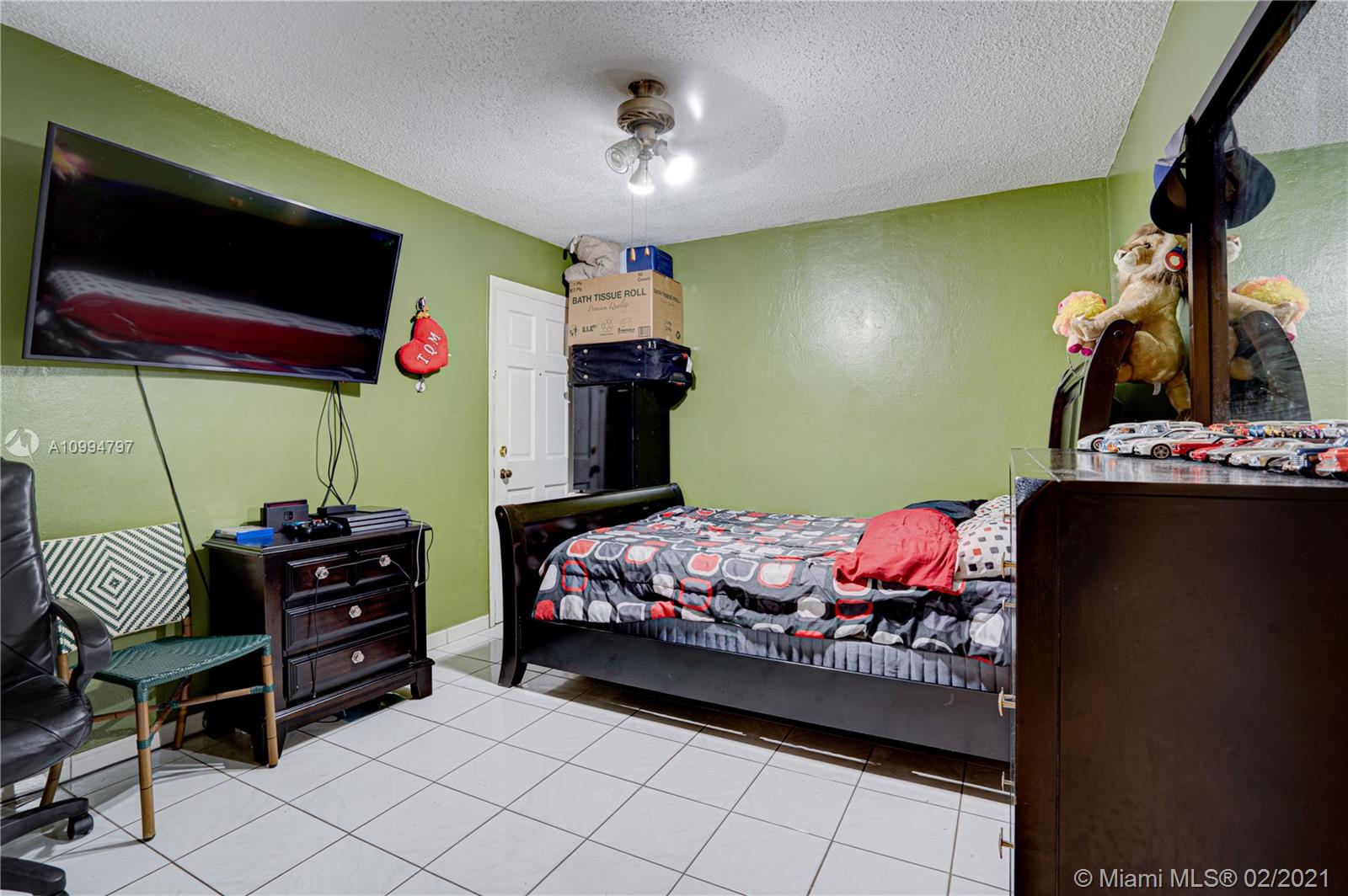See details / 2375 sq. ft. $ 2021-02-05 0 Photo