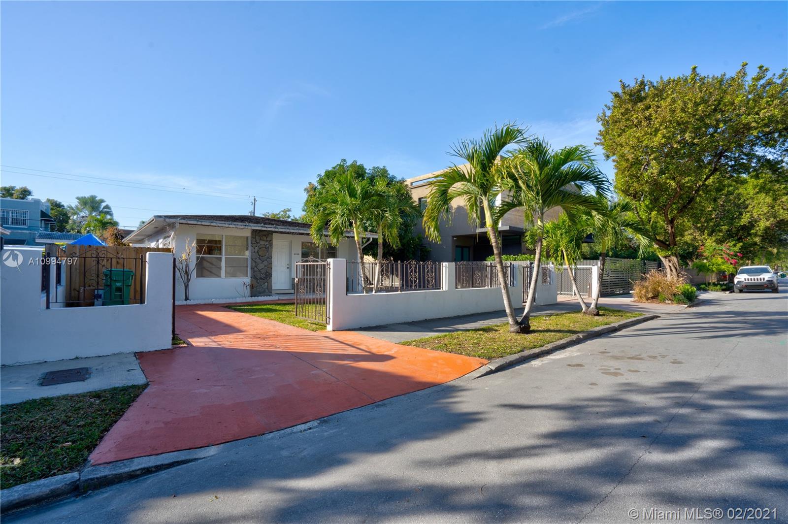 See details / 2375 sq. ft. $ 2021-02-05 0 Photo