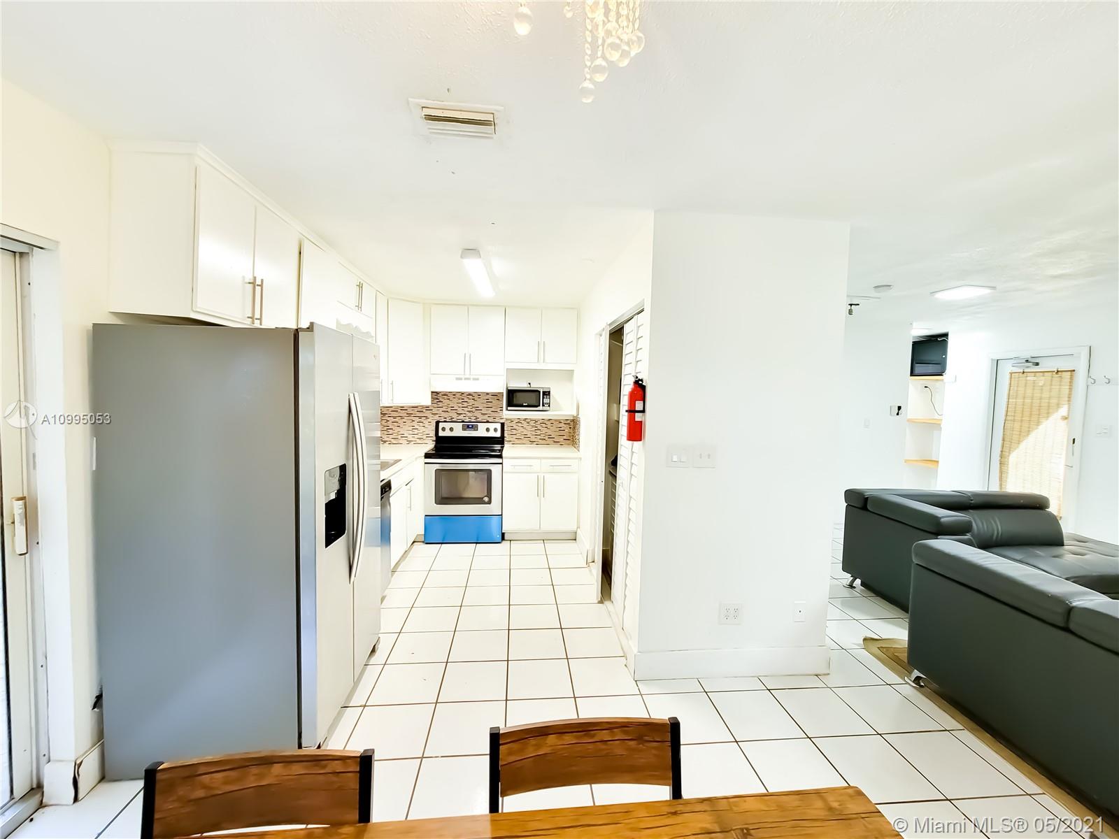 See details / 1761 sq. ft. $ 2021-02-05 0 Photo