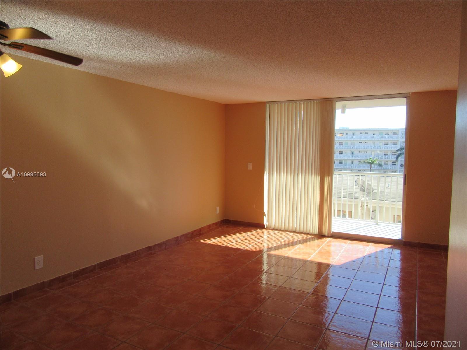 Photo of 3161 Ocean Dr #409, Hallandale Beach, Florida, 33009 -