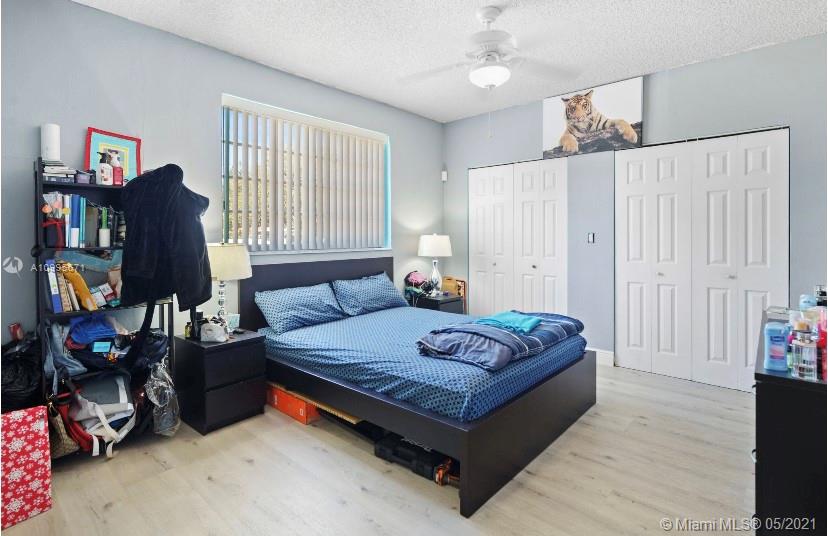 See details / 2563 sq. ft. $ 2021-02-07 0 Photo
