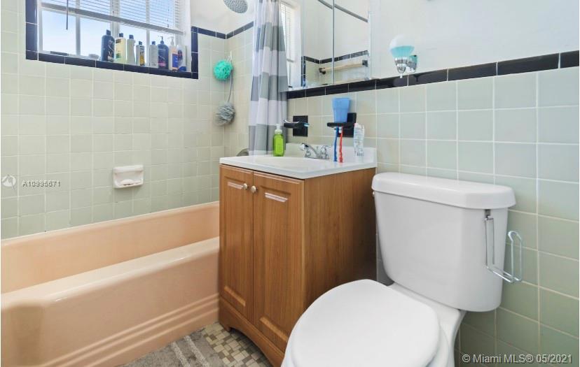 See details / 2563 sq. ft. $ 2021-02-07 0 Photo