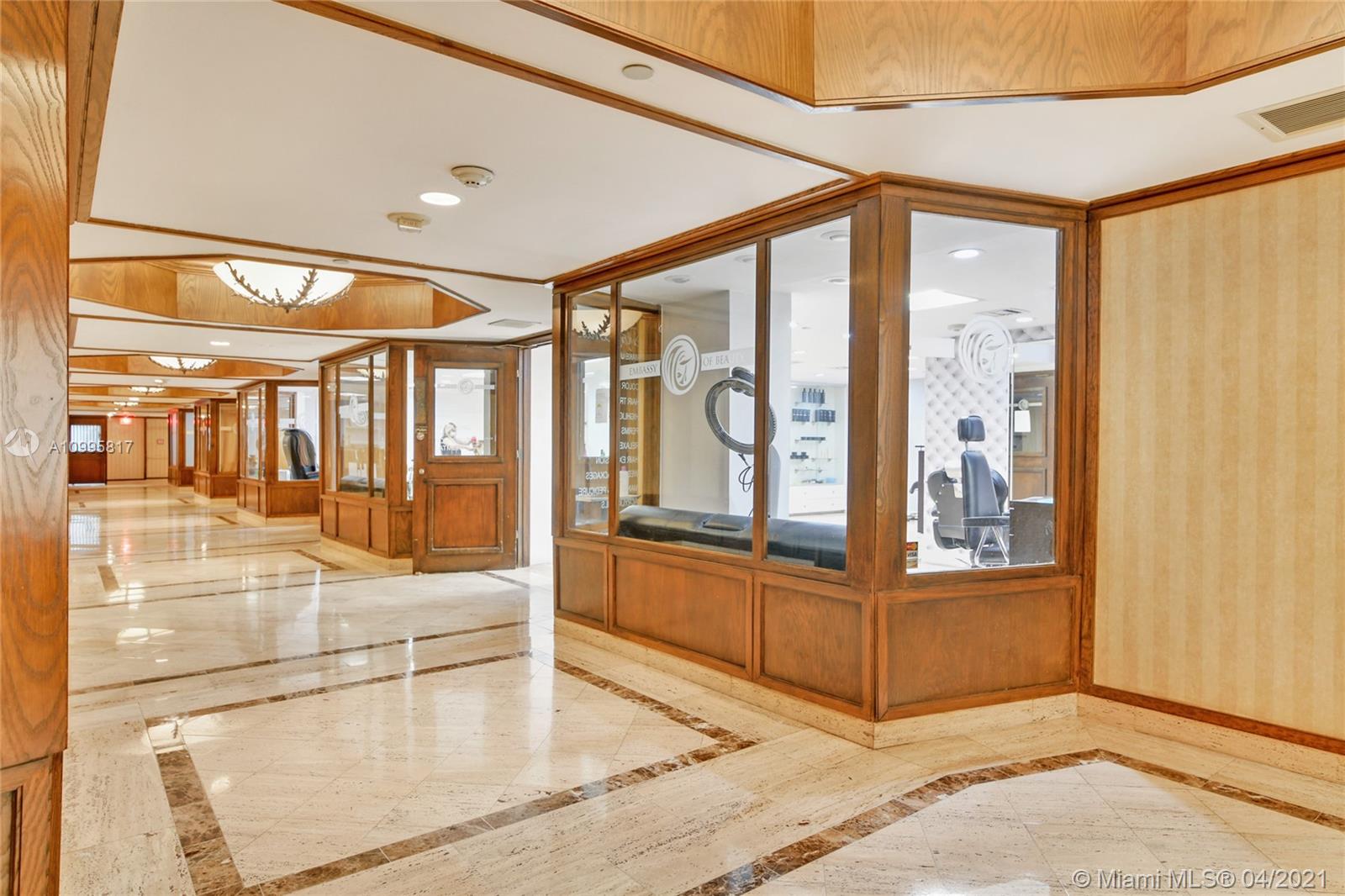Photo of 9801 Collins Ave #5H, Bal Harbour, Florida, 33154 - Bar & Entertainment area
