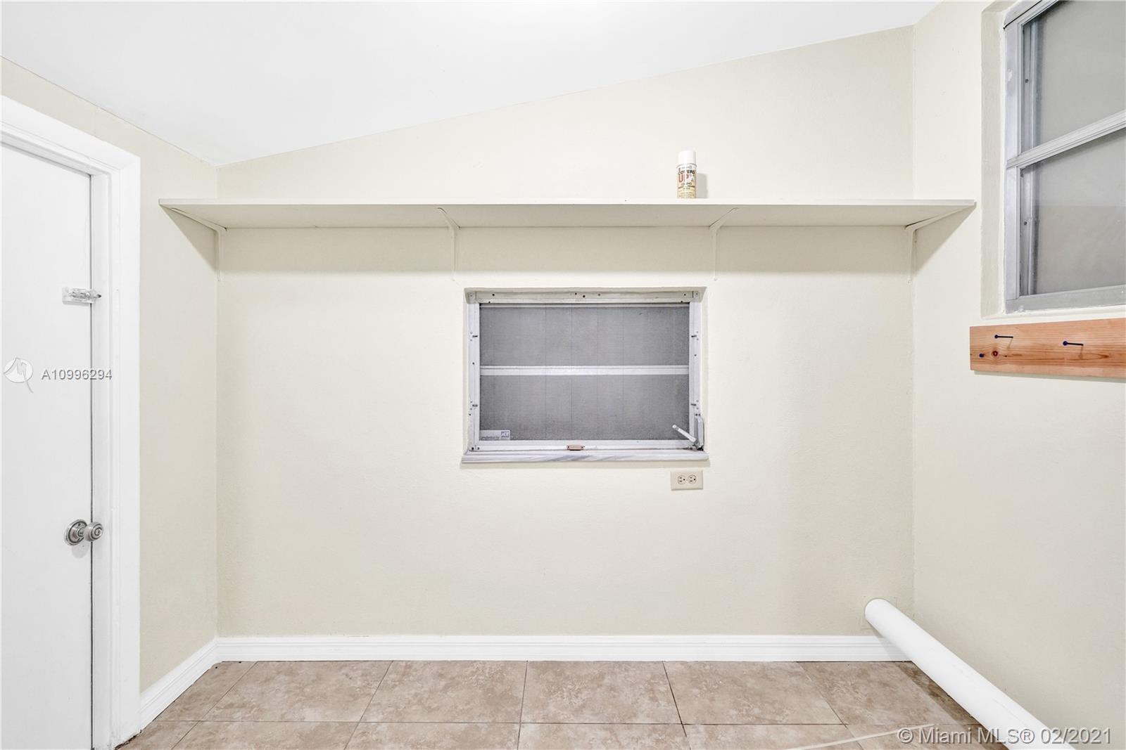 See details / 2832 sq. ft. $ 2021-02-08 0 Photo