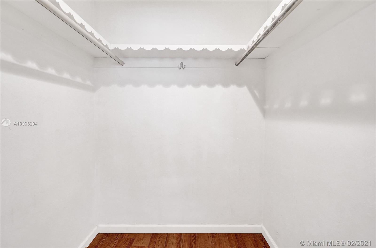 See details / 2832 sq. ft. $ 2021-02-08 0 Photo