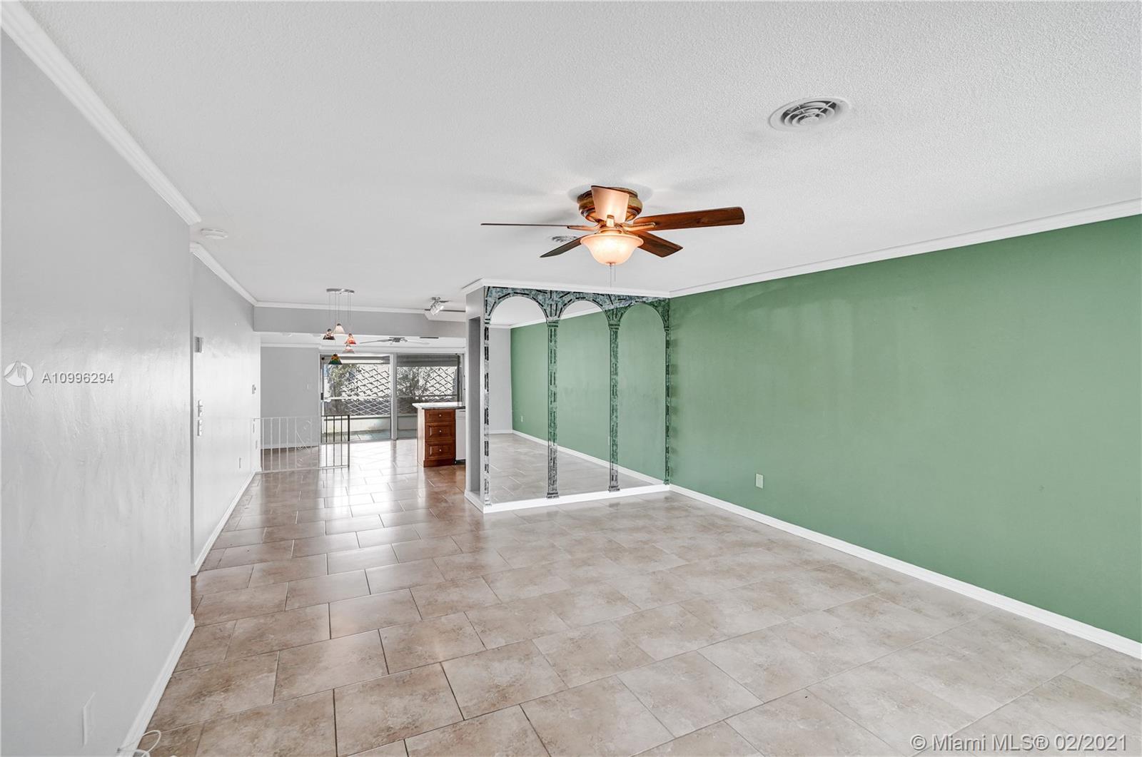 See details / 2832 sq. ft. $ 2021-02-08 0 Photo