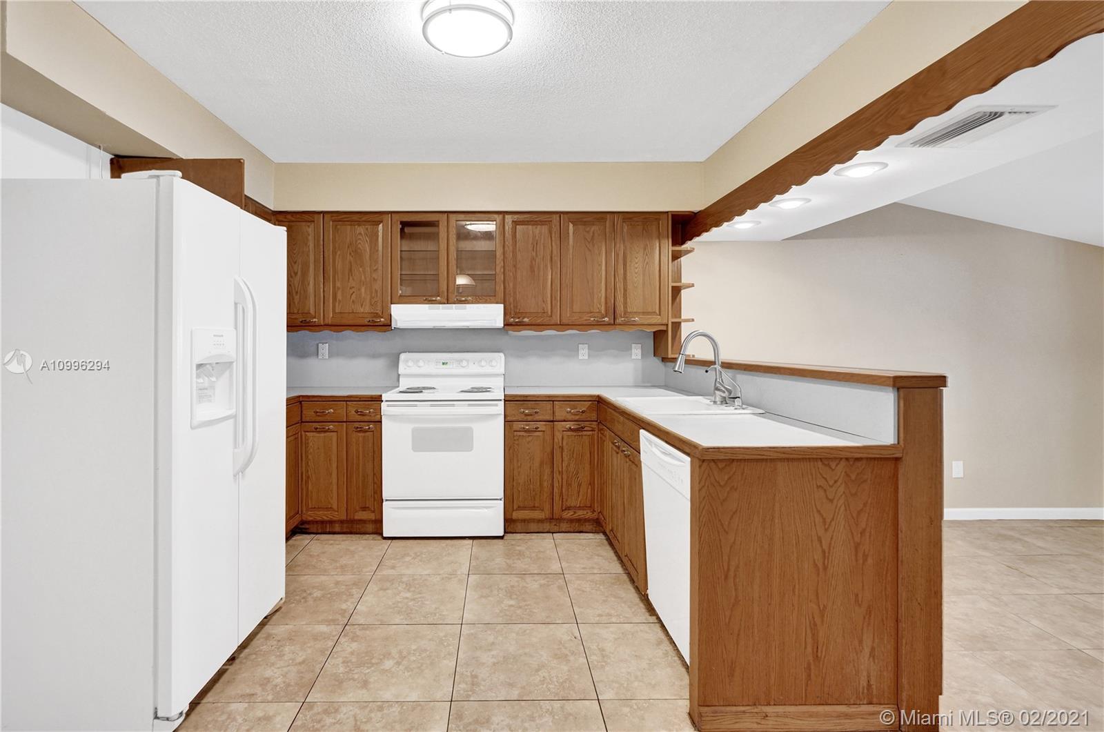 See details / 2832 sq. ft. $ 2021-02-08 0 Photo