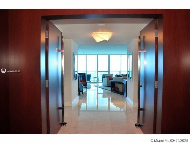 Photo of 3101 Ocean Dr #1808, Hollywood, Florida, 33019 -