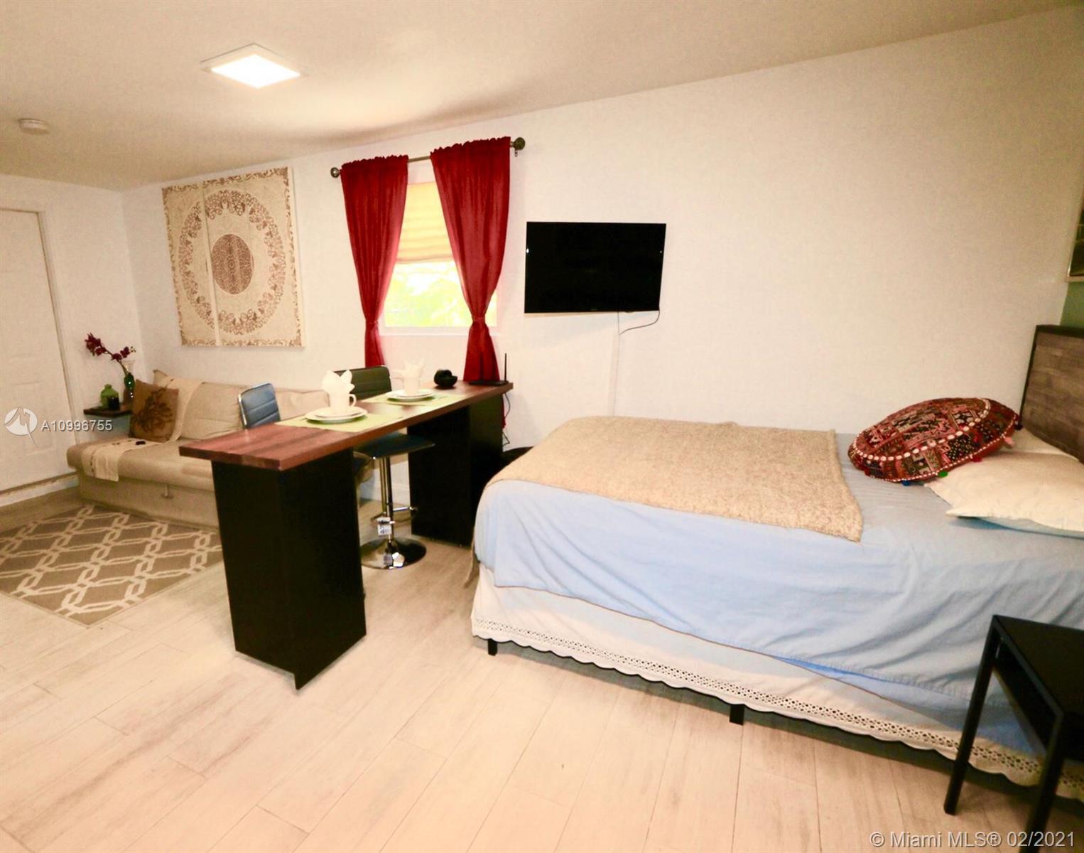See details / 1370 sq. ft. $ 2021-02-09 0 Photo