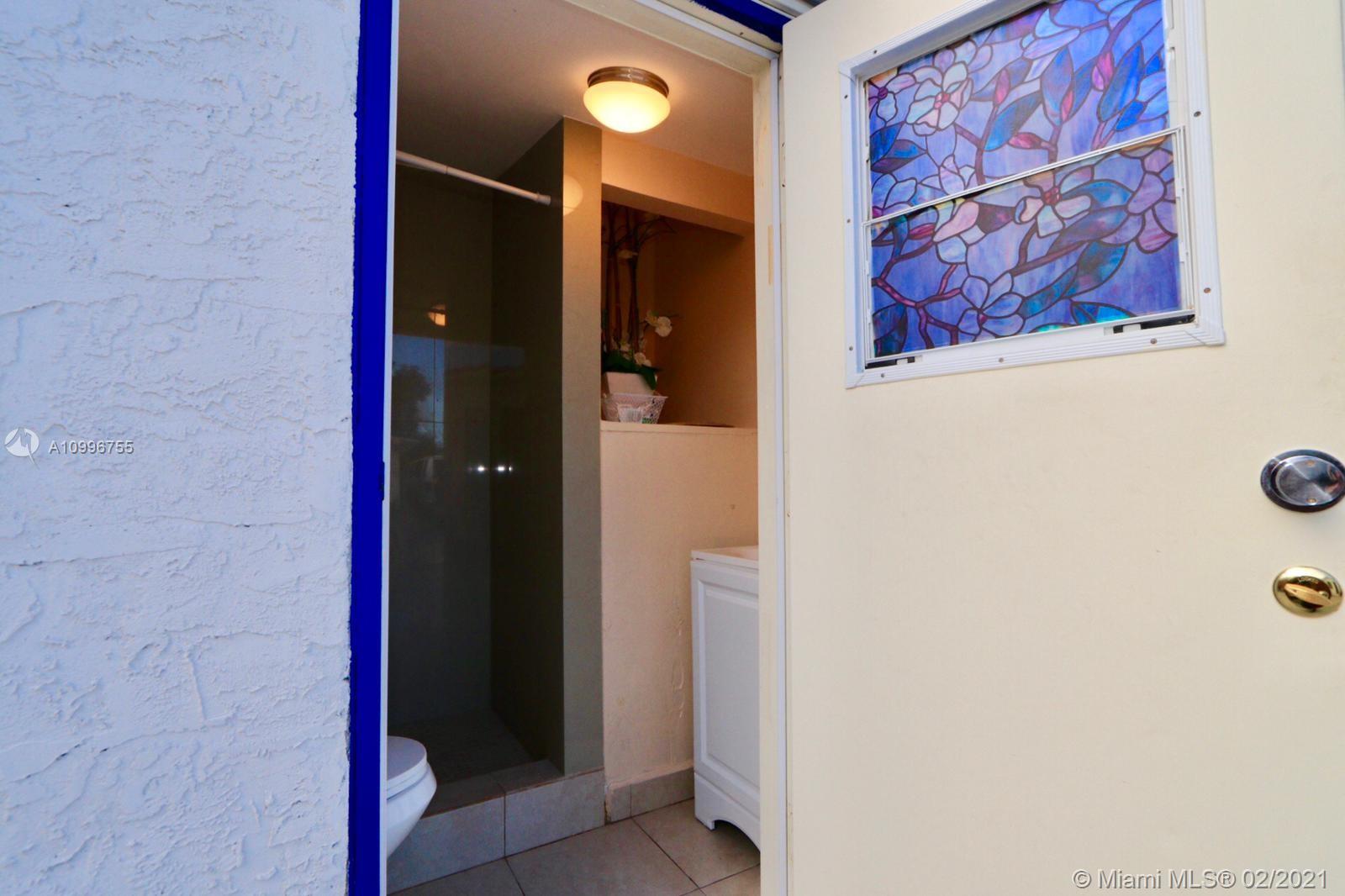 See details / 1370 sq. ft. $ 2021-02-09 0 Photo