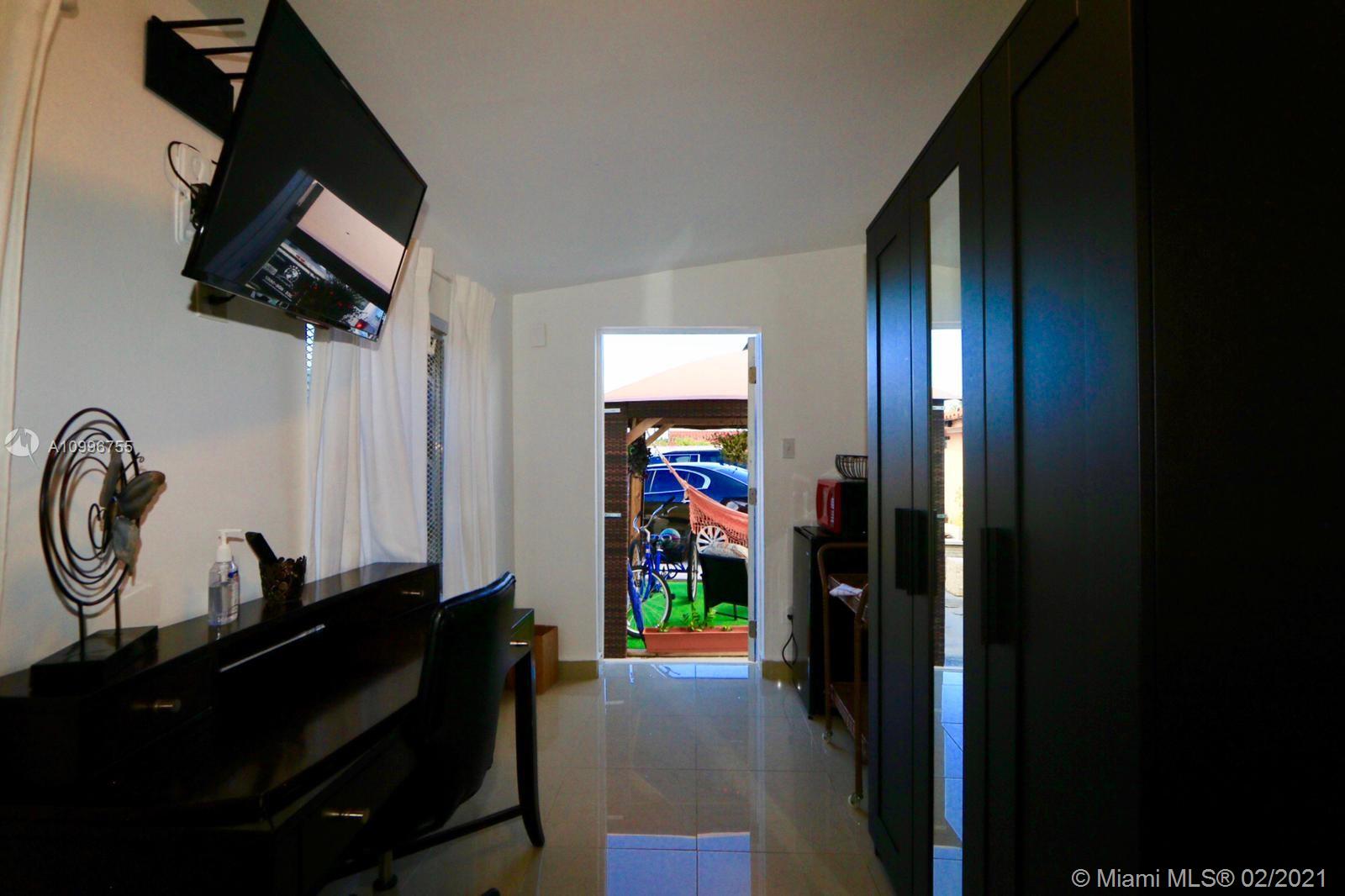 See details / 1370 sq. ft. $ 2021-02-09 0 Photo