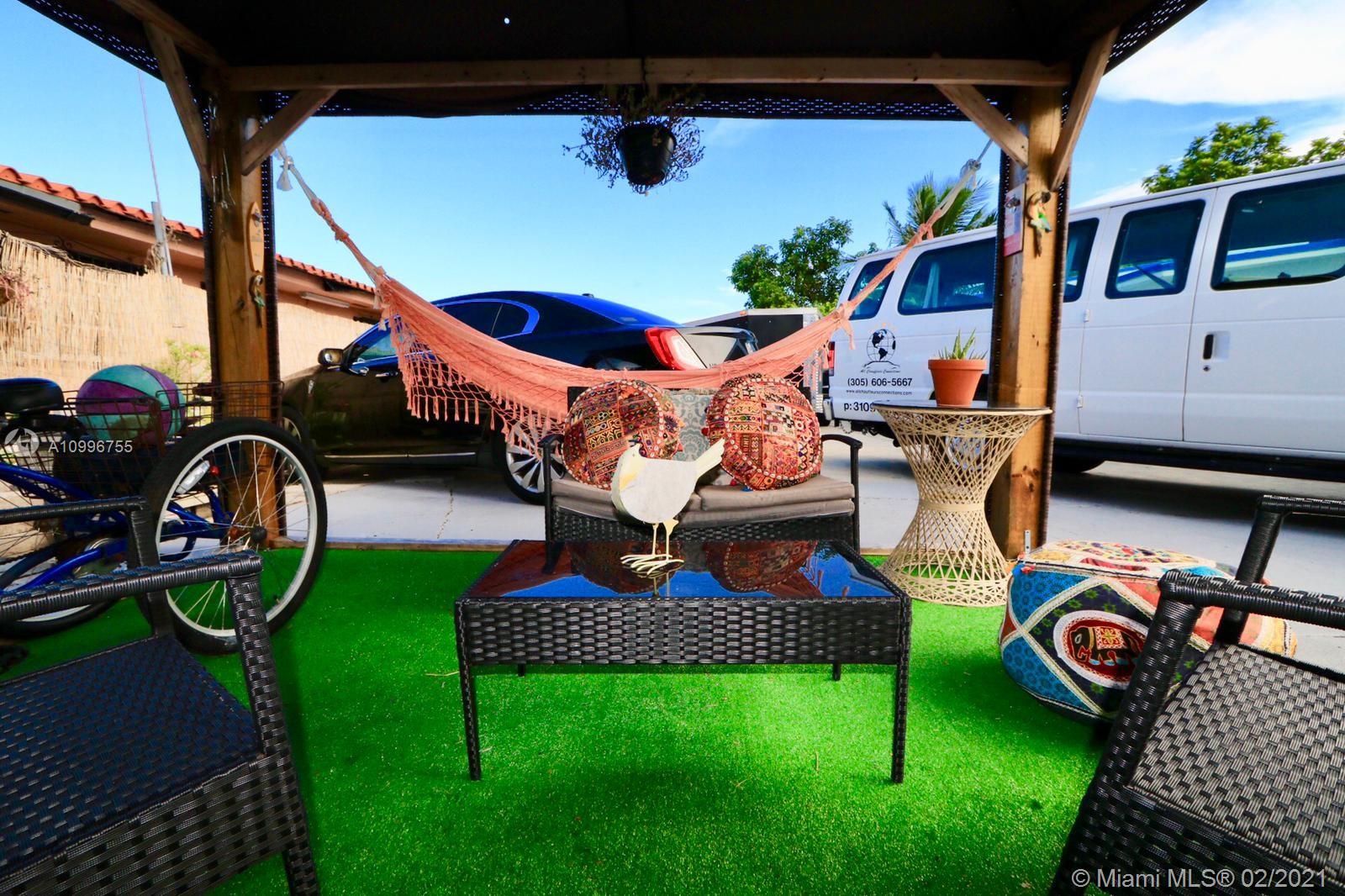 See details / 1370 sq. ft. $ 2021-02-09 0 Photo