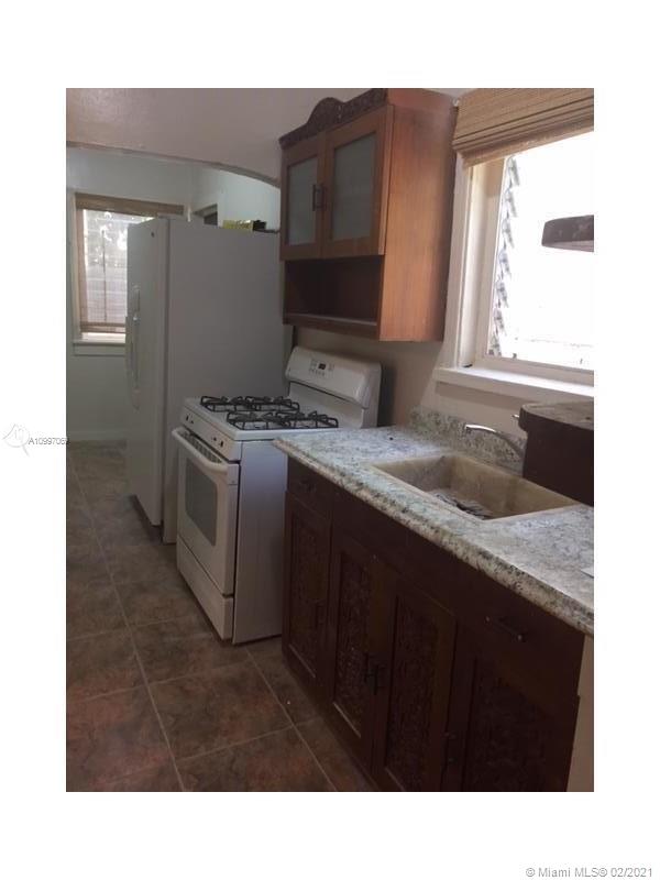 See details / 3575 sq. ft. $ 2021-02-10 0 Photo