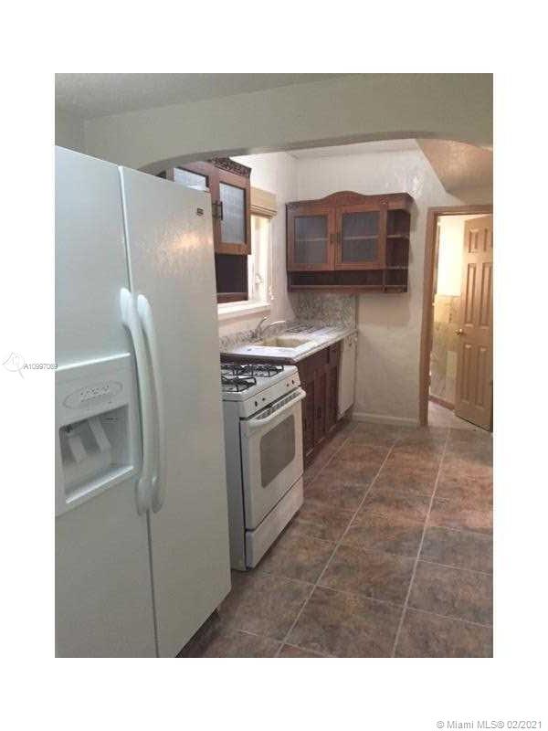 See details / 3575 sq. ft. $ 2021-02-10 0 Photo