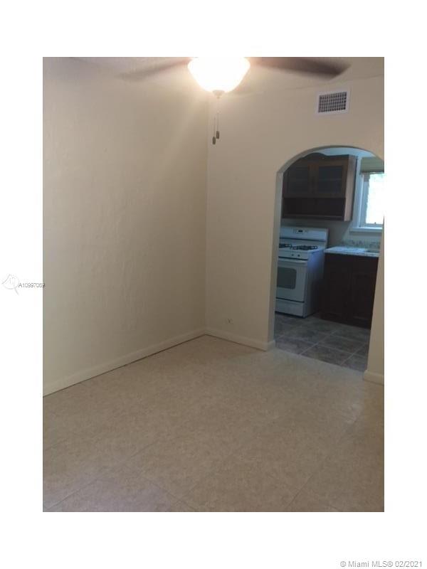 See details / 3575 sq. ft. $ 2021-02-10 0 Photo