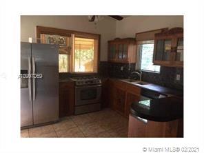 See details / 3575 sq. ft. $ 2021-02-10 0 Photo