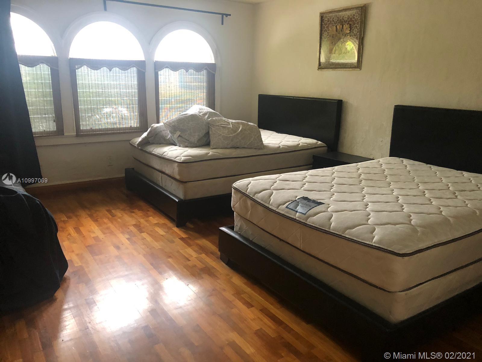 See details / 3575 sq. ft. $ 2021-02-10 0 Photo