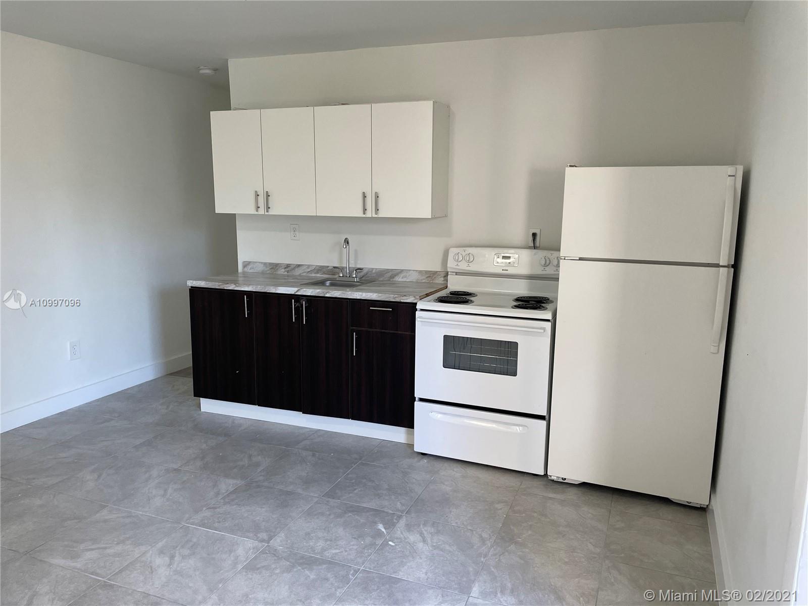 See details / 5676 sq. ft. $ 2021-03-01 0 Photo