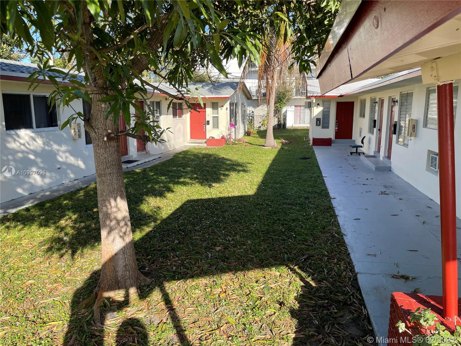 See details / 5676 sq. ft. $ 2021-03-01 0 Photo