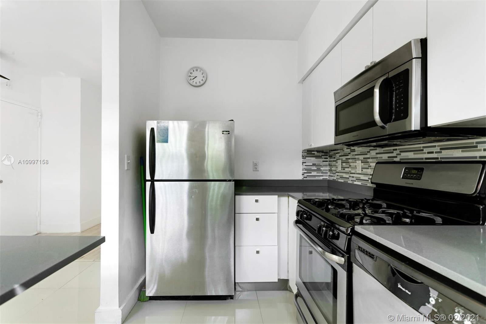 See details / 4092 sq. ft. $ 2021-04-23 0 Photo