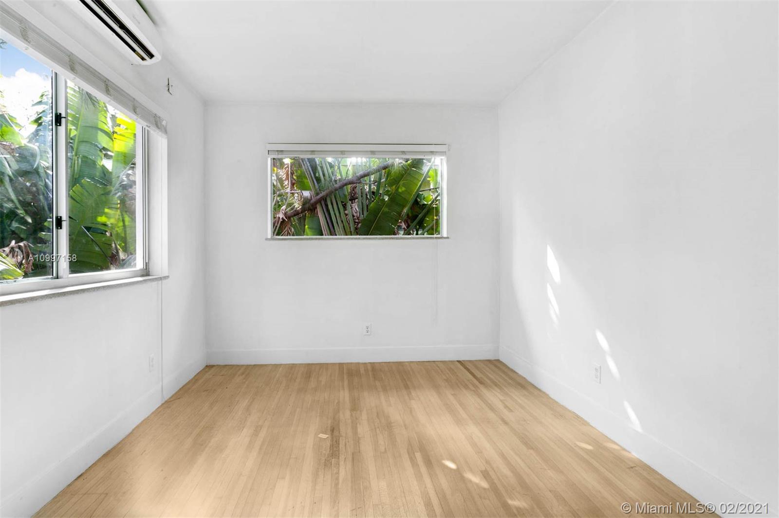 See details / 4092 sq. ft. $ 2021-04-23 0 Photo
