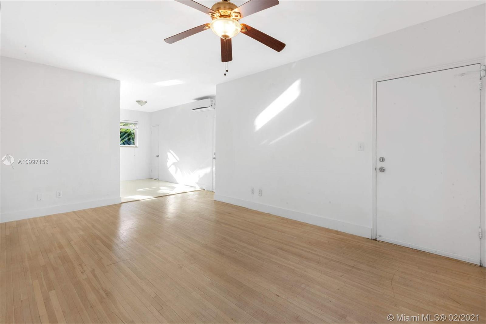 See details / 4092 sq. ft. $ 2021-04-23 0 Photo
