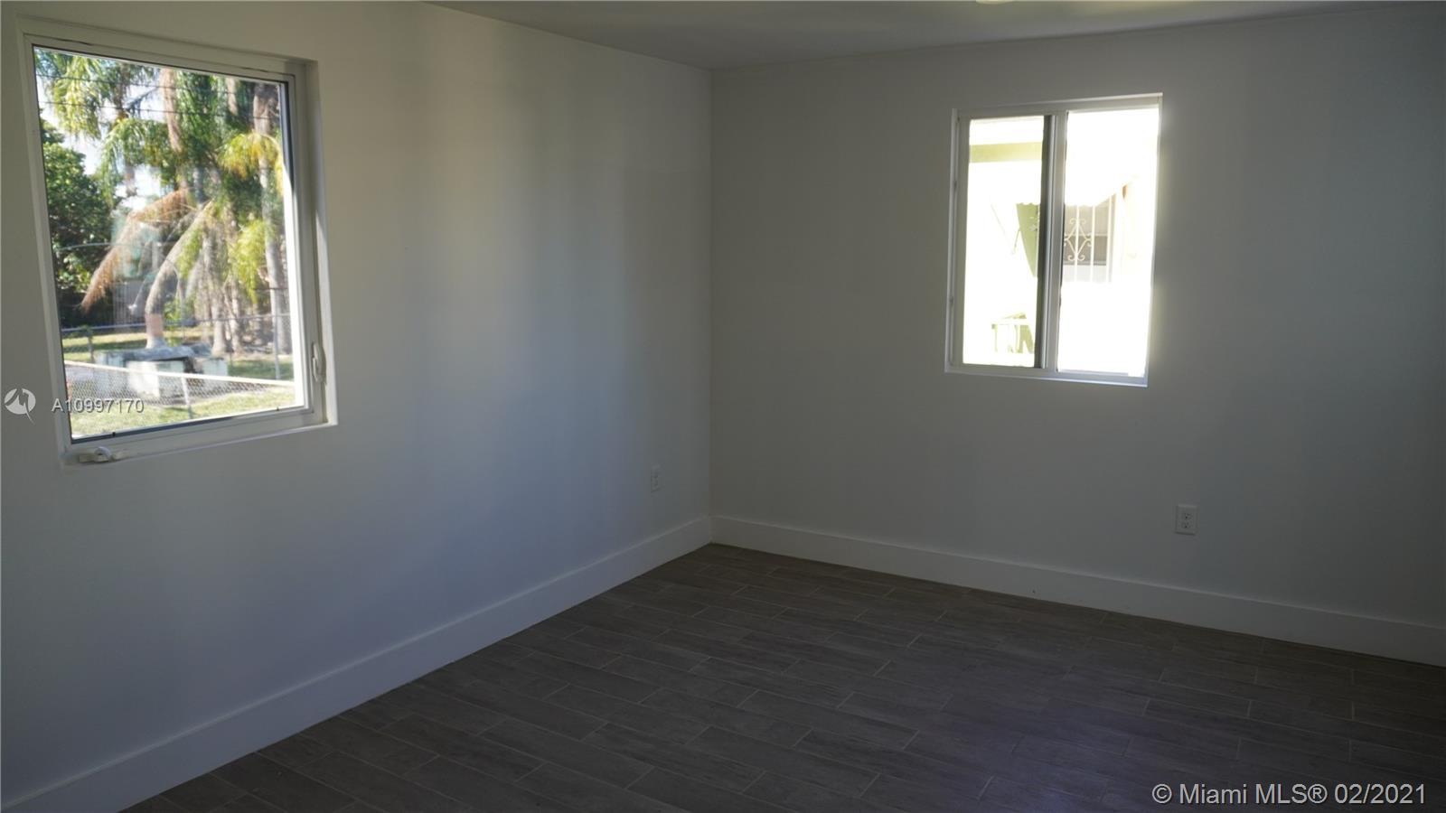 See details / 1324 sq. ft. $ 2021-02-10 0 Photo