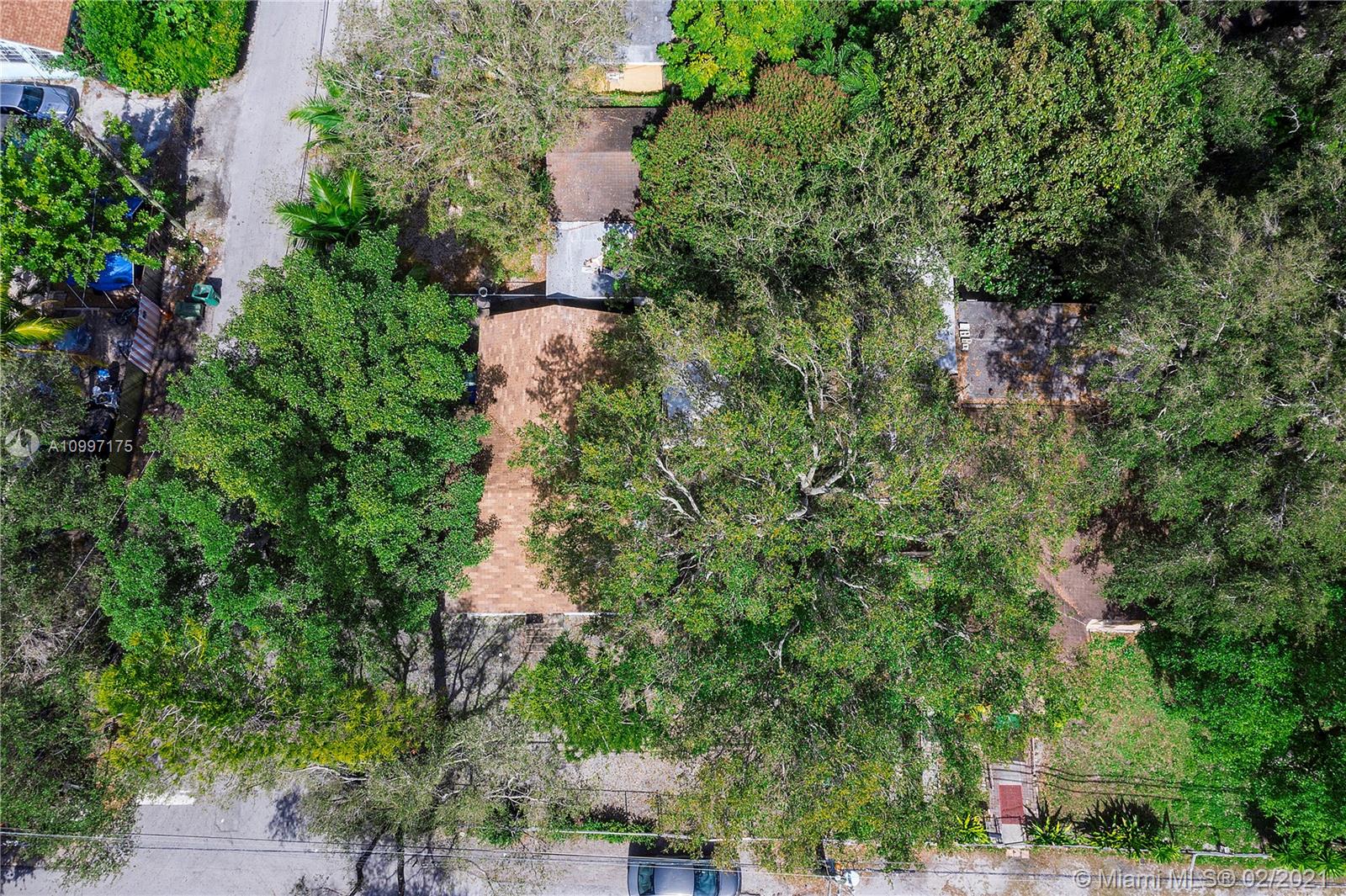See details / 680 sq. ft. $ 2021-02-10 0 Photo