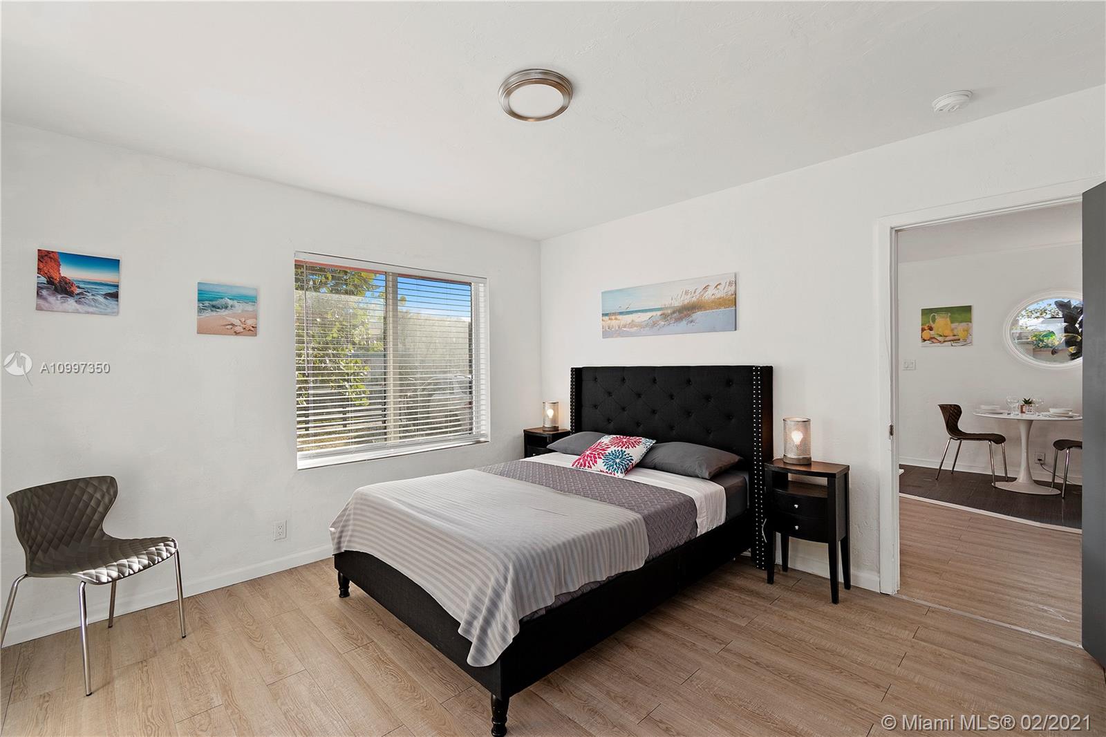 See details / 1368 sq. ft. $ 2021-02-10 0 Photo