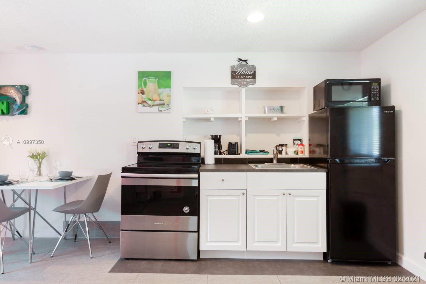 See details / 1368 sq. ft. $ 2021-02-10 0 Photo