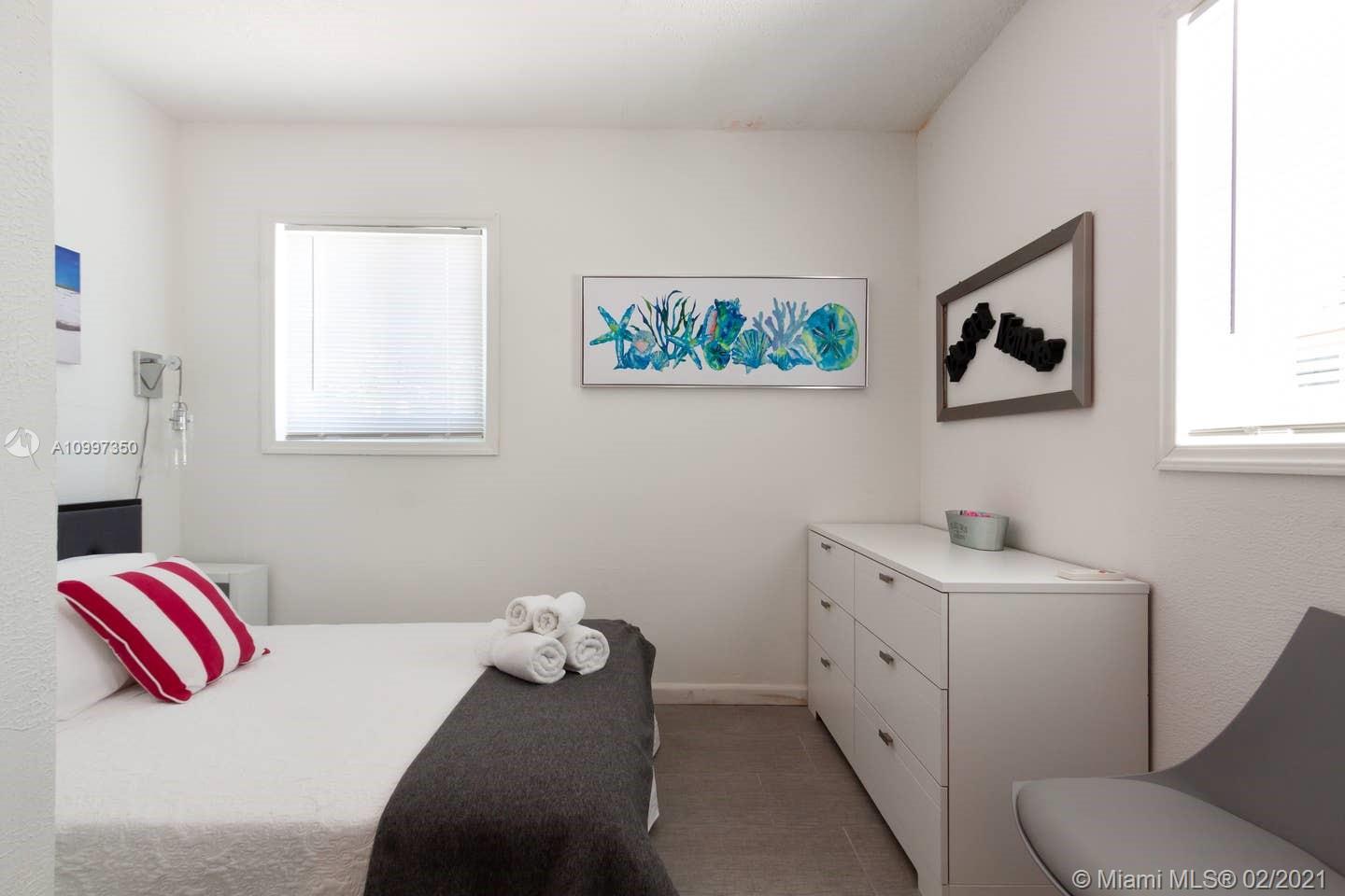See details / 1368 sq. ft. $ 2021-02-10 0 Photo