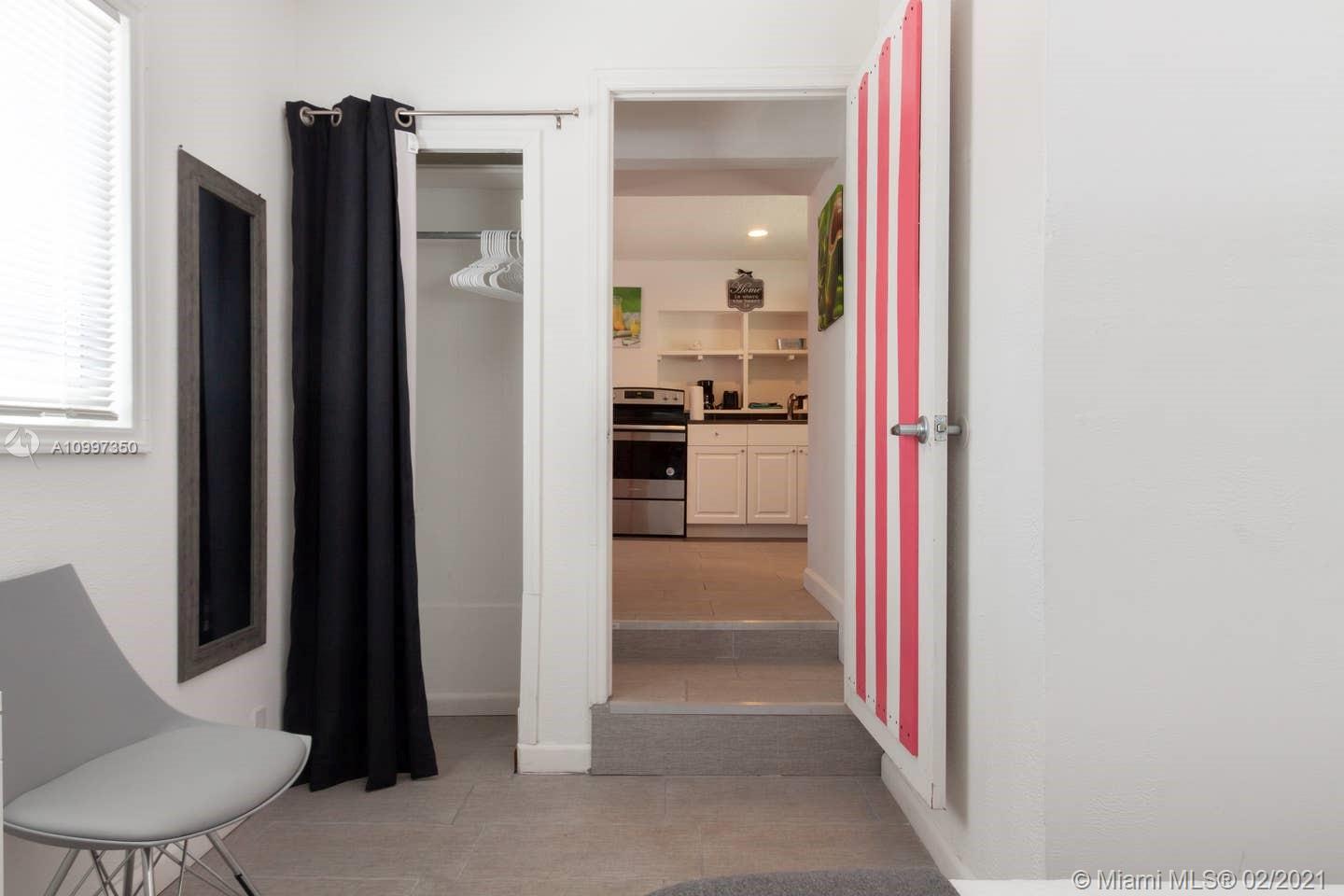 See details / 1368 sq. ft. $ 2021-02-10 0 Photo