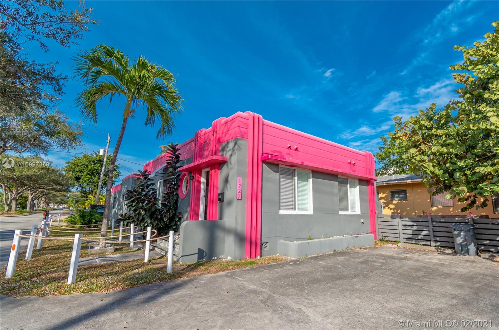See details / 1368 sq. ft. $ 2021-02-10 0 Photo