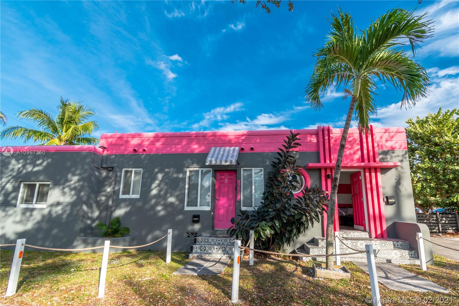 See details / 1368 sq. ft. $ 2021-02-10 0 Photo