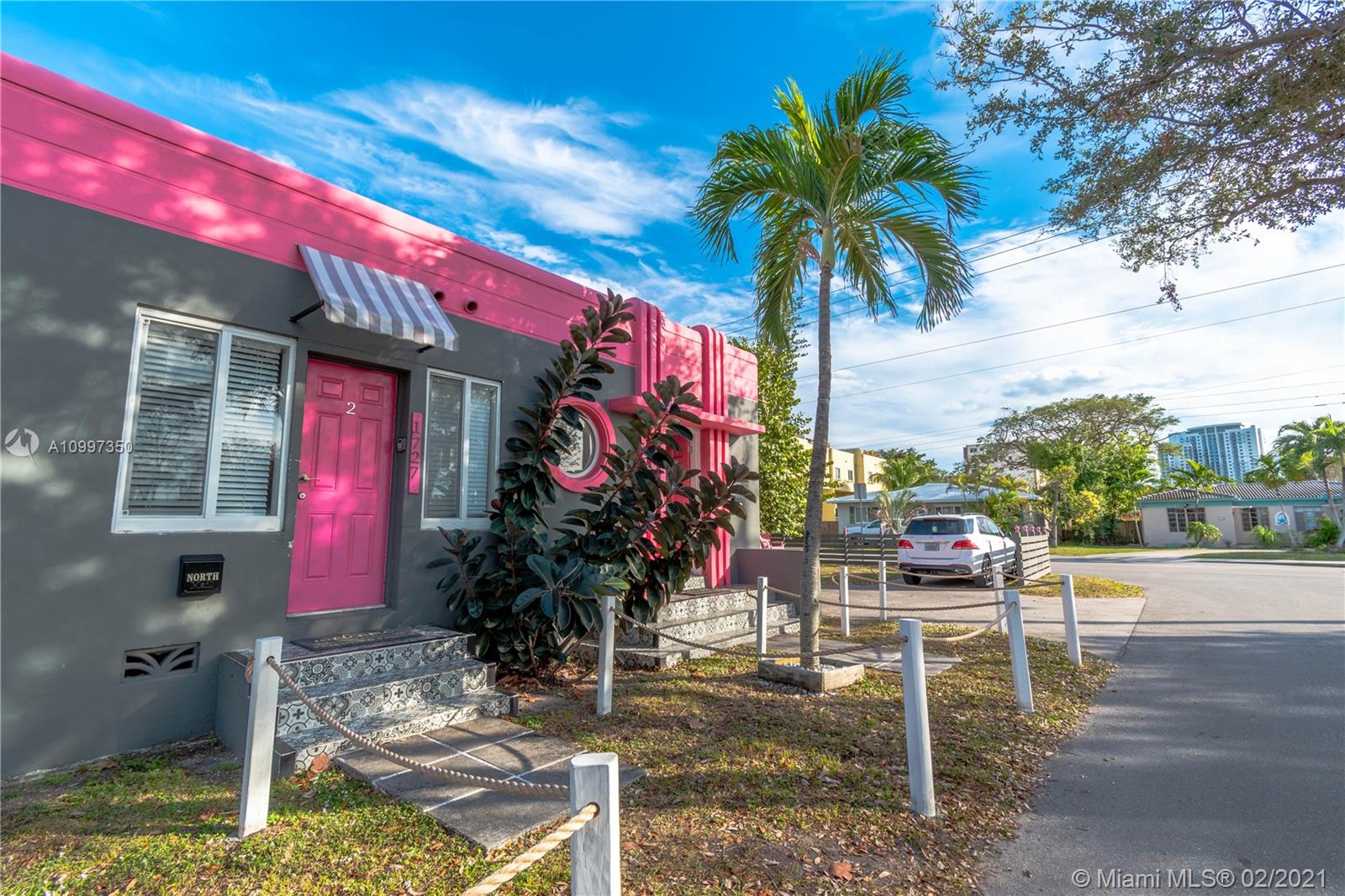 See details / 1368 sq. ft. $ 2021-02-10 0 Photo