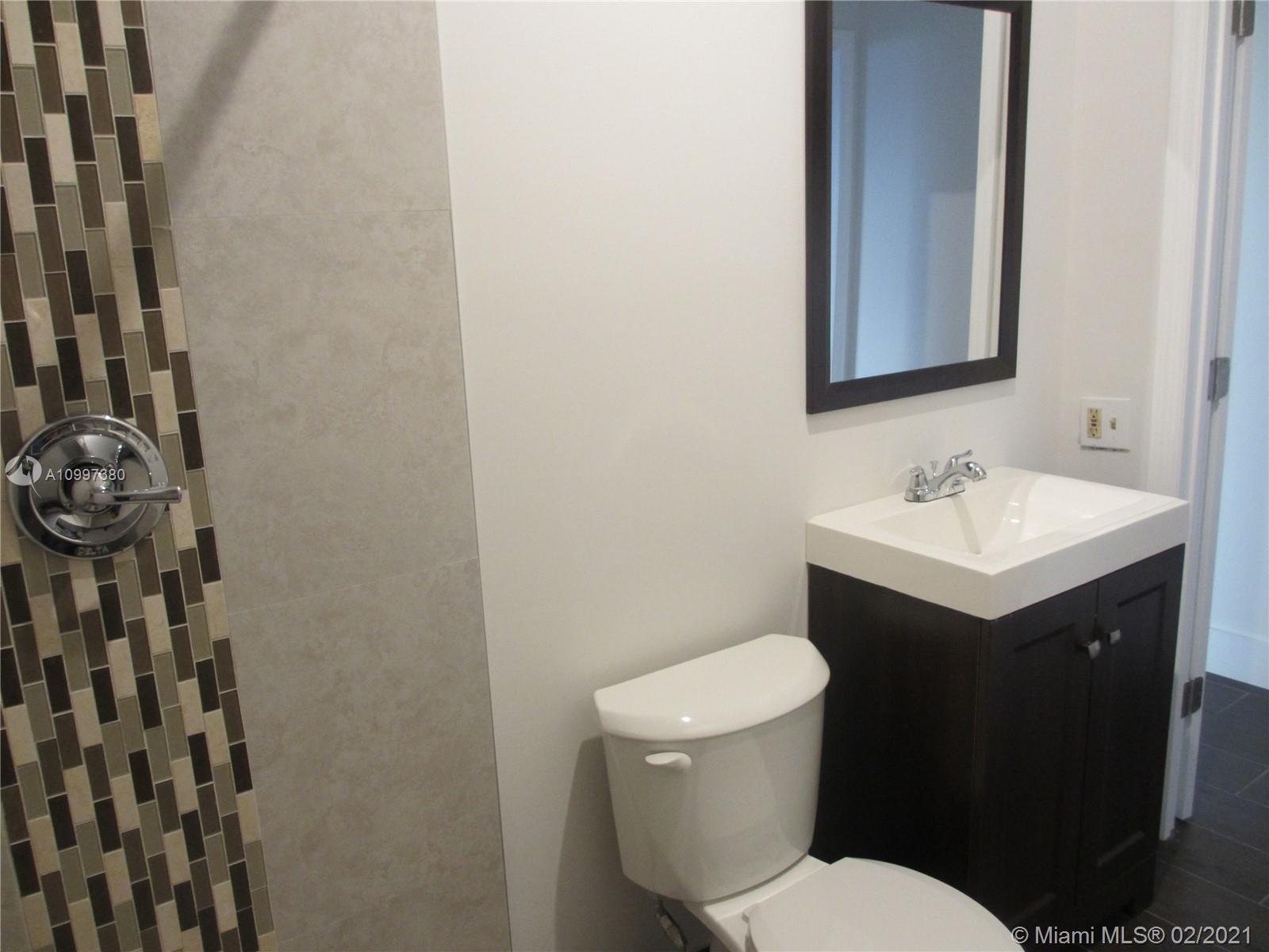 See details / 2456 sq. ft. $ 2021-02-10 0 Photo