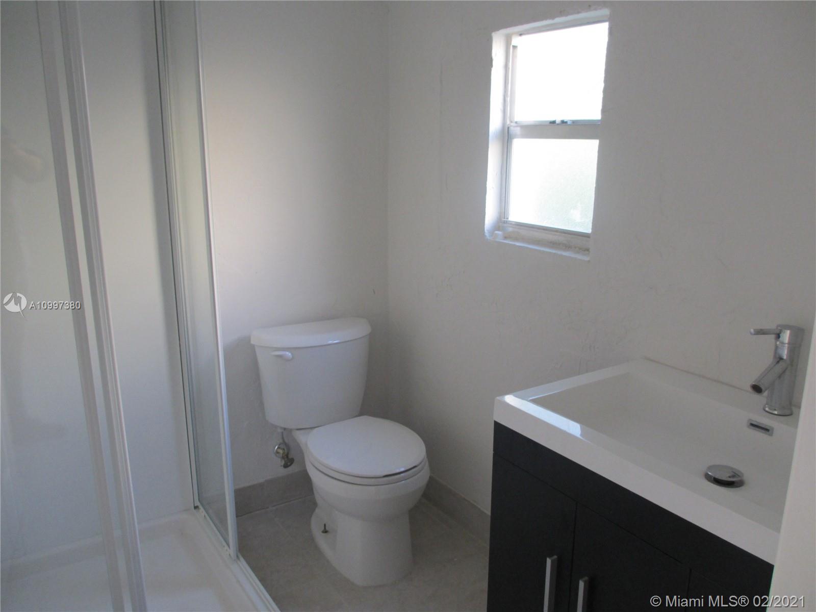See details / 2456 sq. ft. $ 2021-02-10 0 Photo