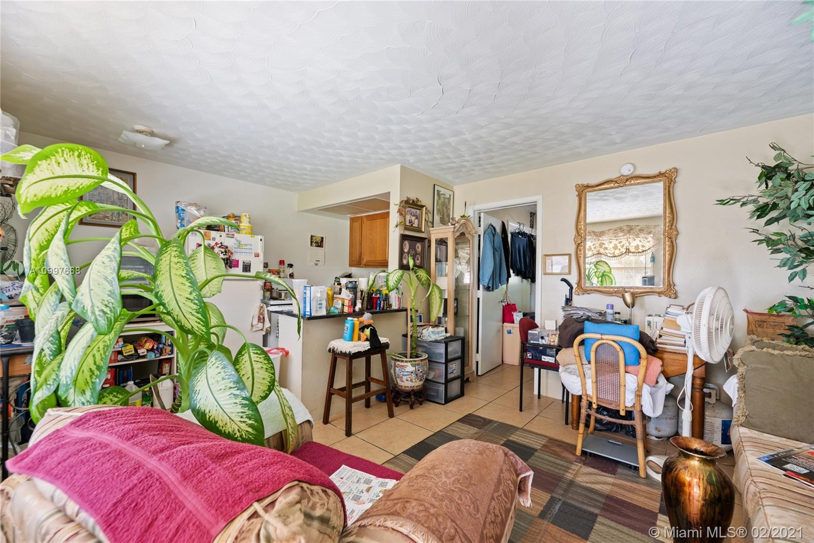 See details 1-6 / sq. ft. $ 2021-02-10 0 Photo