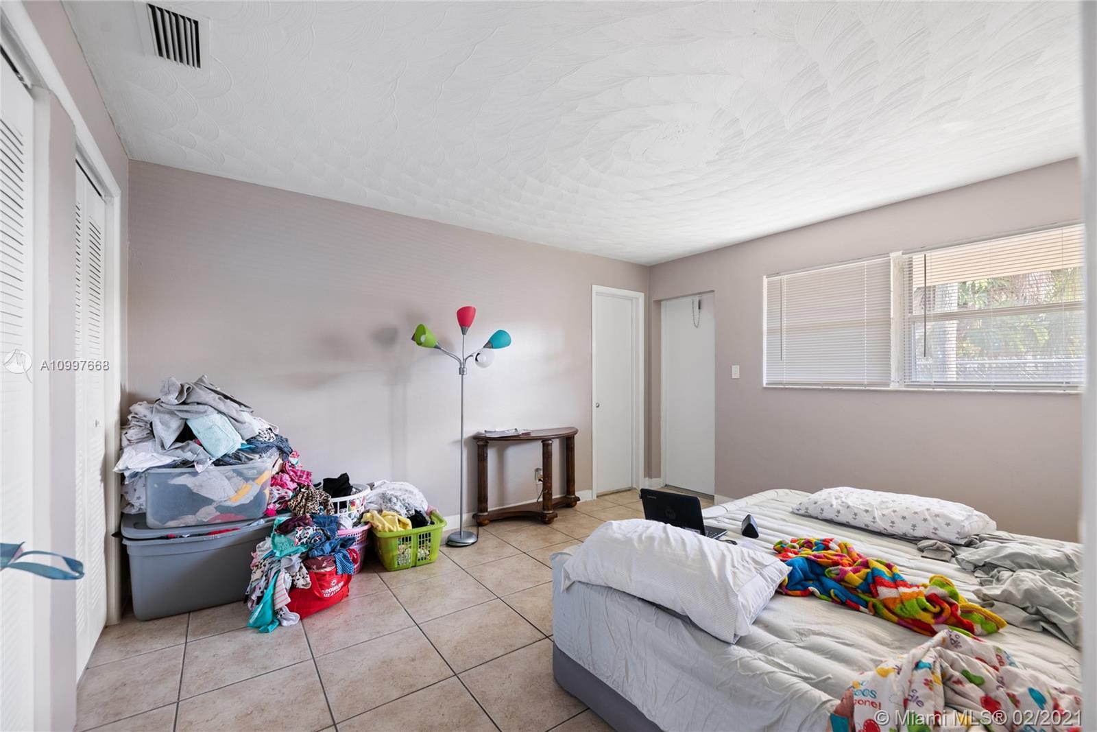 See details 1-6 / sq. ft. $ 2021-02-10 0 Photo
