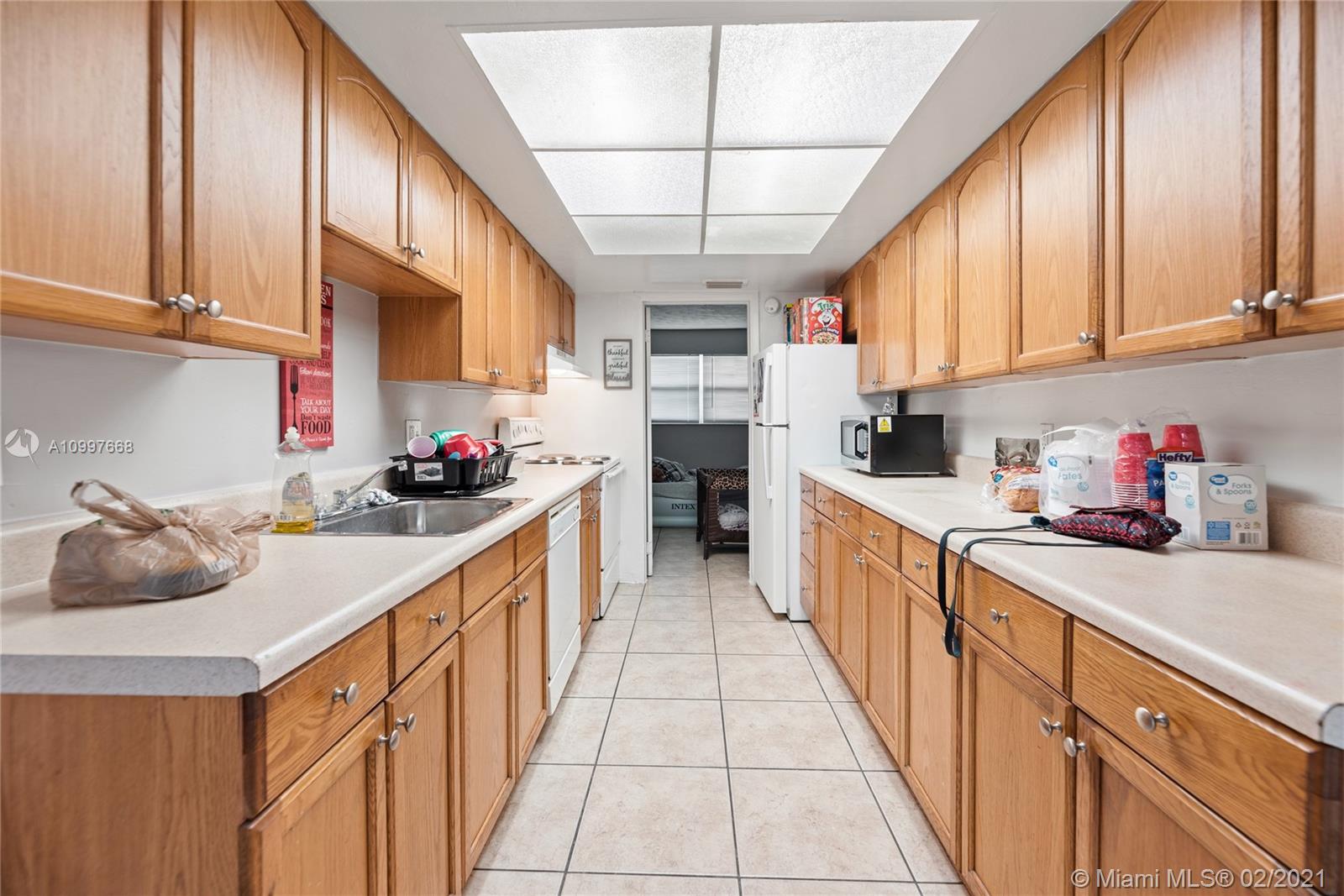 See details 1-6 / sq. ft. $ 2021-02-10 0 Photo