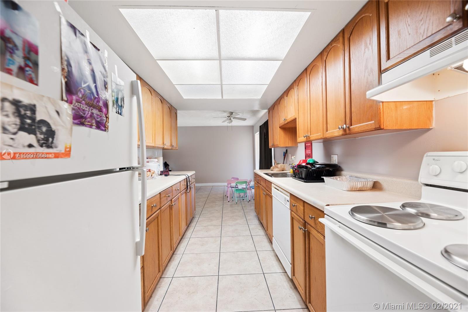 See details 1-6 / sq. ft. $ 2021-02-10 0 Photo