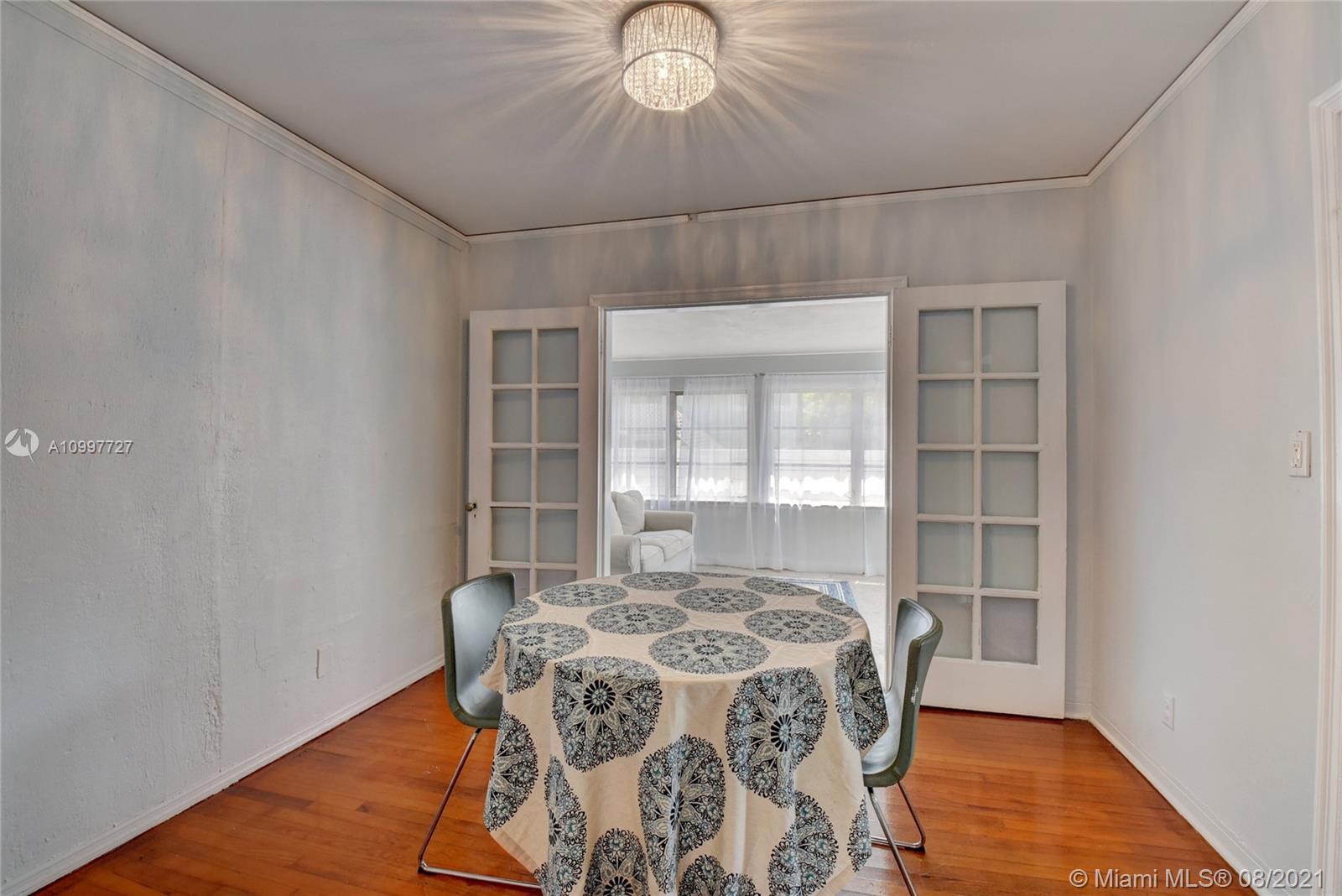 See details / 2500 sq. ft. $ 2021-02-11 0 Photo