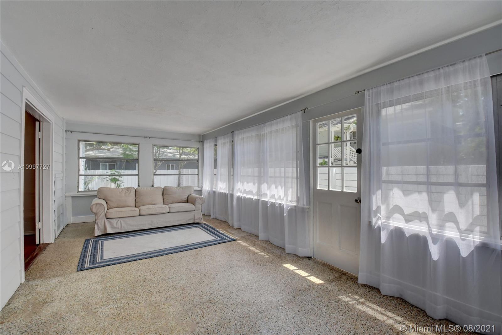 See details / 2500 sq. ft. $ 2021-02-11 0 Photo