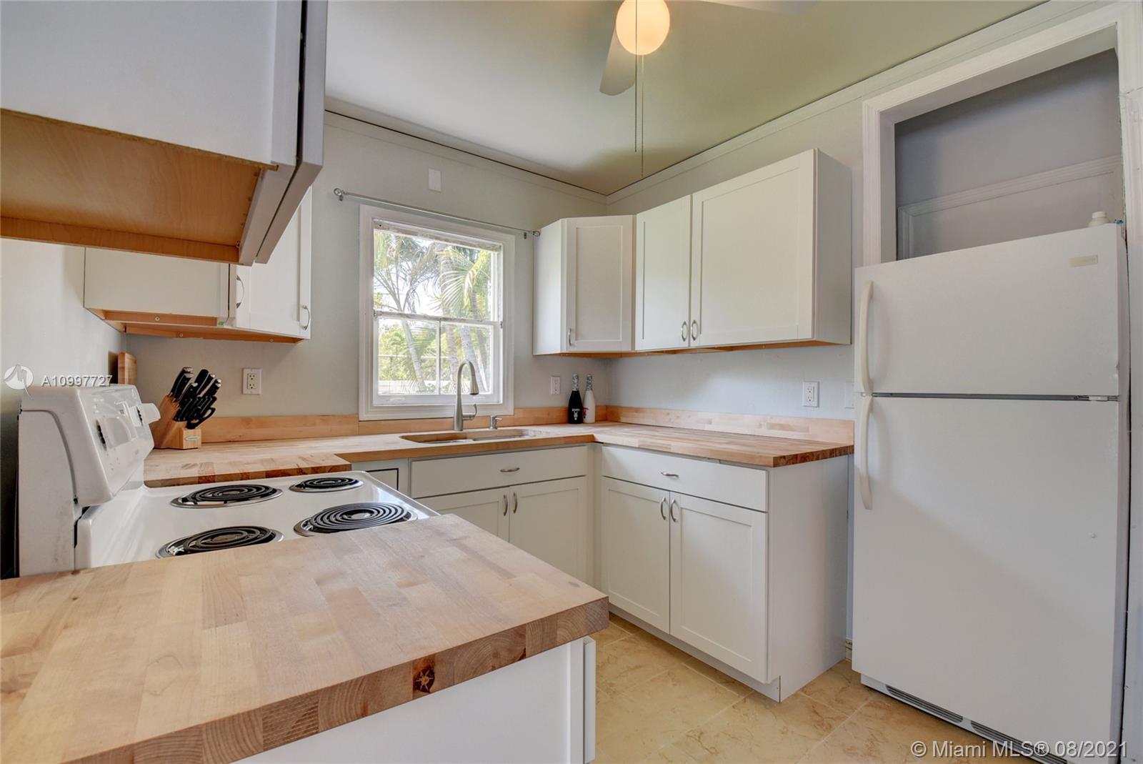 See details / 2500 sq. ft. $ 2021-02-11 0 Photo