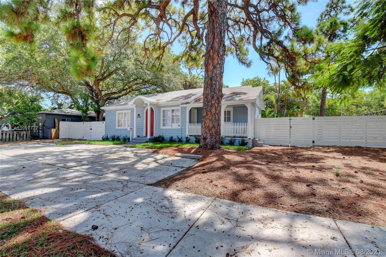 See details / 2500 sq. ft. $ 2021-02-11 0 Photo