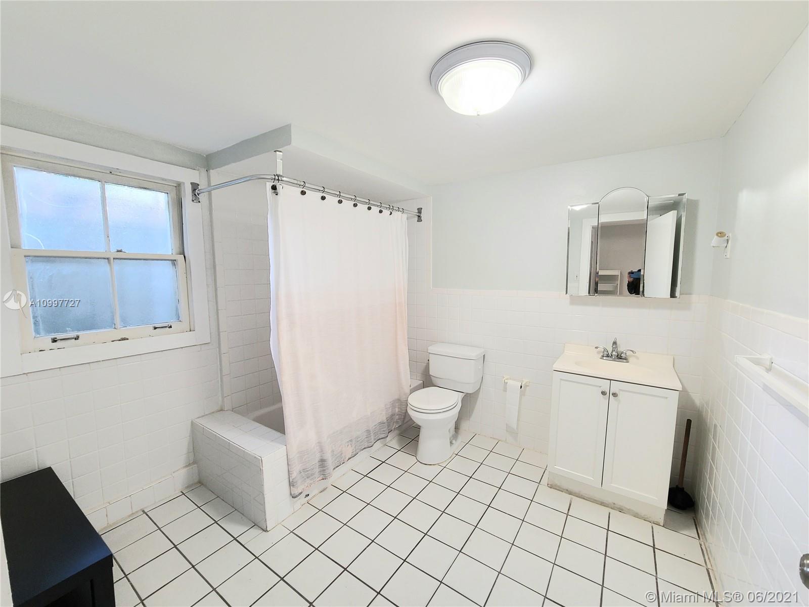 See details / 2500 sq. ft. $ 2021-02-11 0 Photo