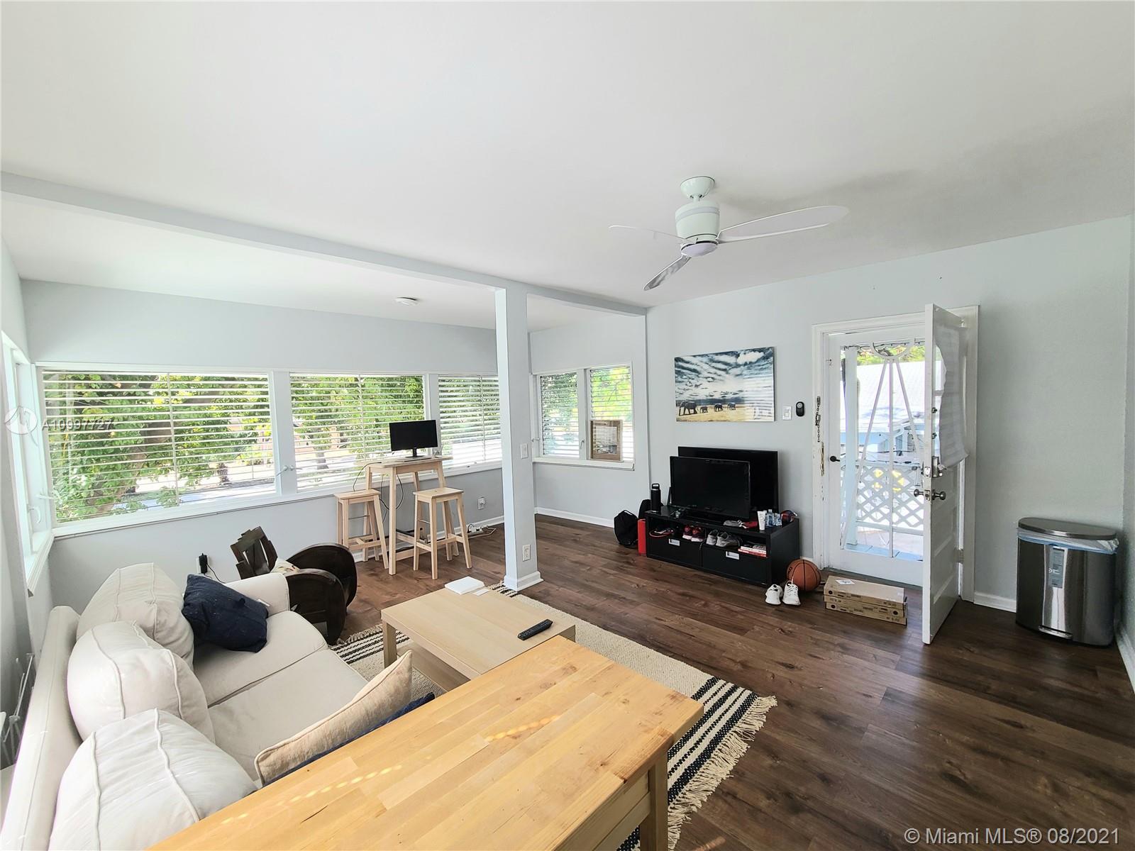 See details / 2500 sq. ft. $ 2021-02-11 0 Photo